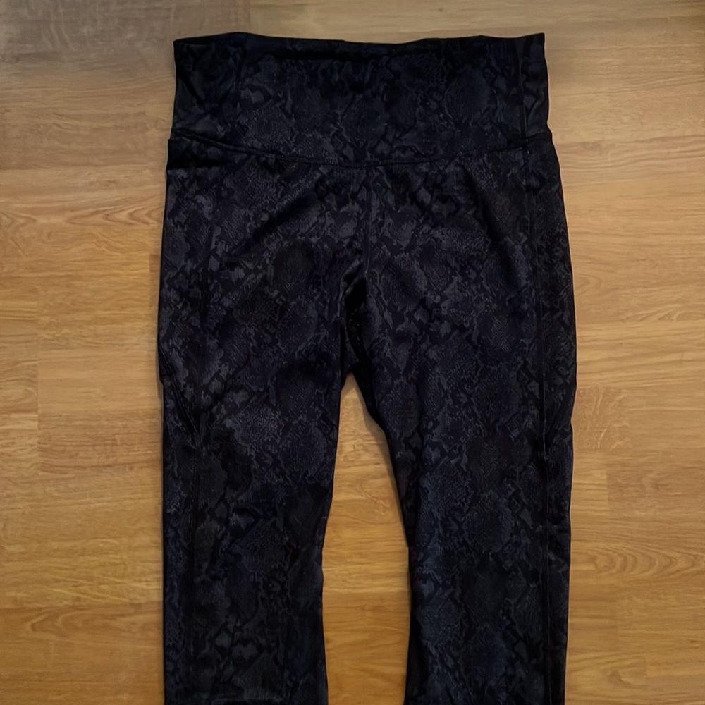 EVER WORN All in Motion Target Workout Leggings with Pockets
